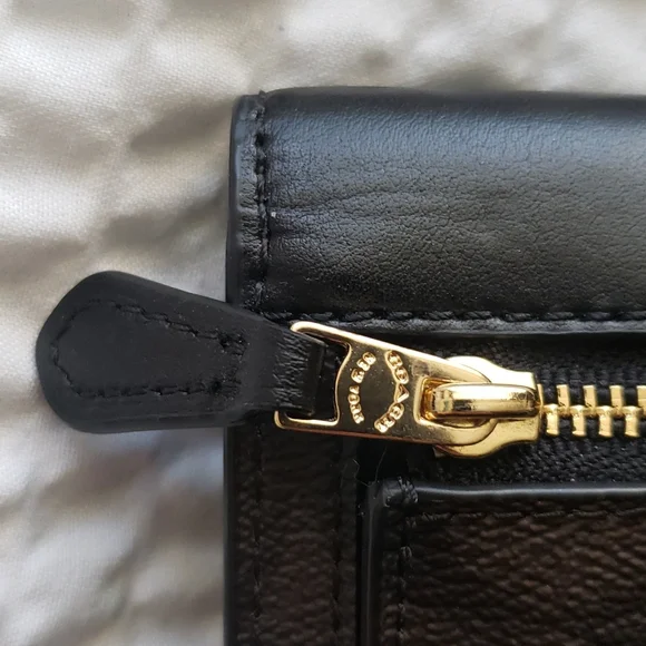 Coach Wallet - Picture 3 of 13